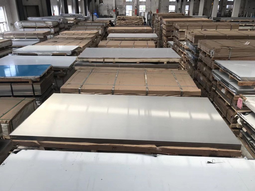 夏季潮濕天氣下鋁闆容易出現什麽問題？